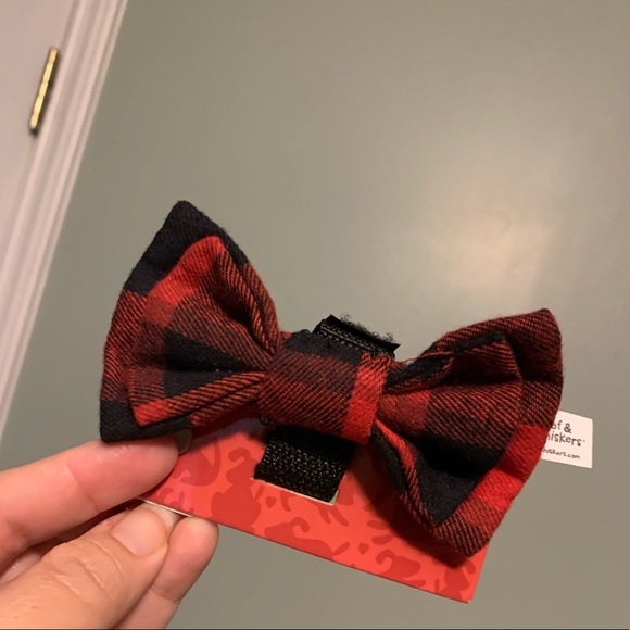 Woof & Whiskers pet bow tie Red flannel Velcro NWT - Picture 13 of 14